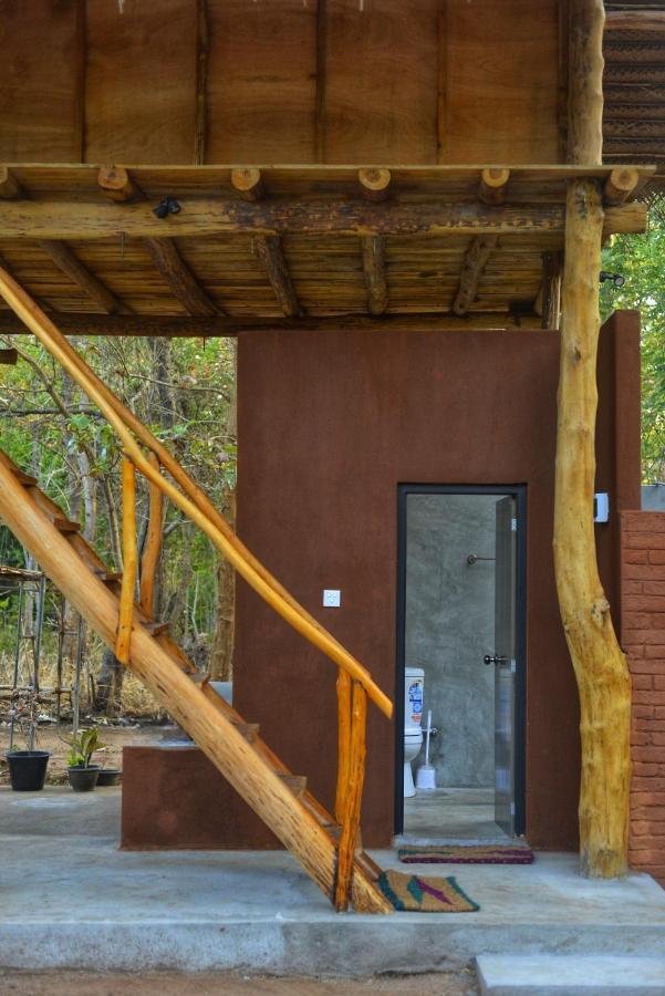 シギリヤPidurangala View Treehouseアパートメント エクステリア 写真